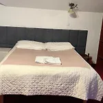 Larysa Agro Couette-café