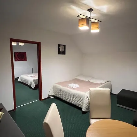 Alojamento de Acomodação e Pequeno-almoço Larysa Agro 3*