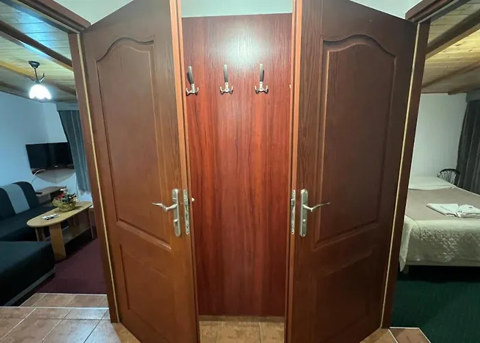 Larysa Agro Bed & Breakfast